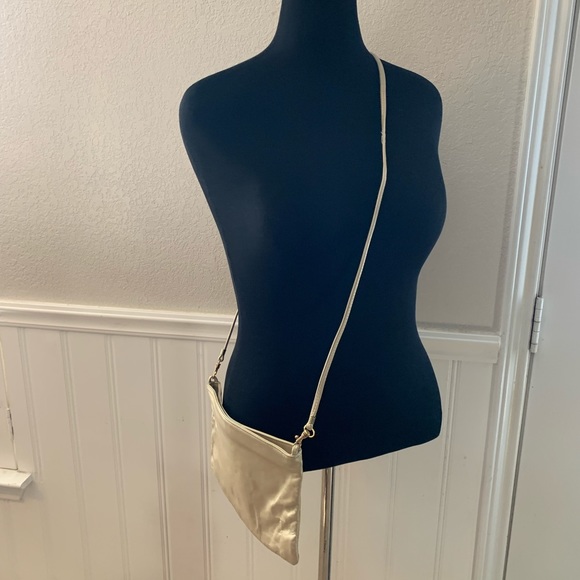 Vintage Valeries leather gold handbag 1980’s - 1990’s envelope style purse - Picture 2 of 9